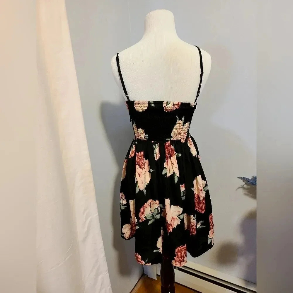 Band of gypsies floral dress - Picture 3 of 3